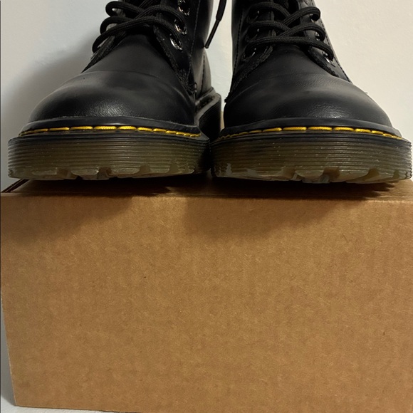 Dr.Martens Luana Boots women’s Size 8 - Picture 5 of 10